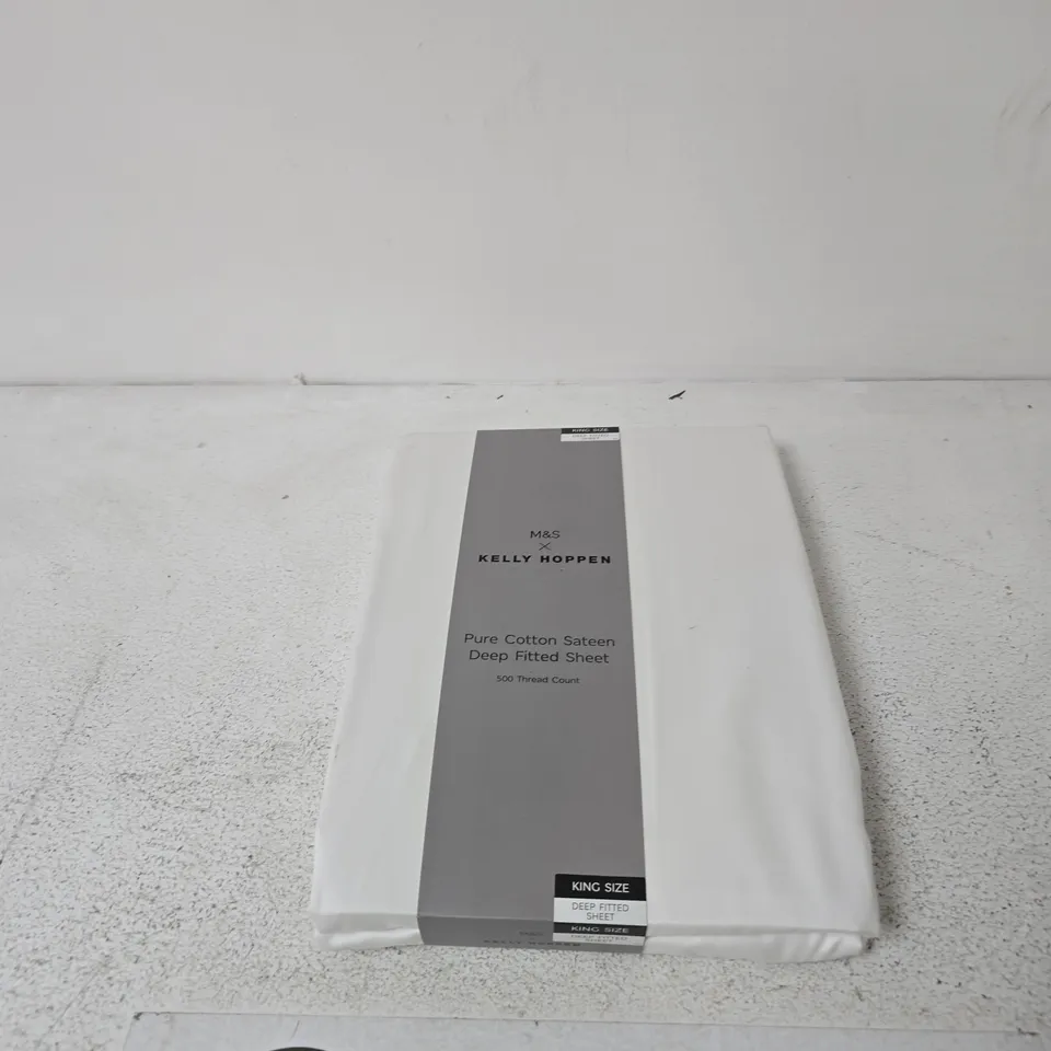 M&S X KELLY HOPPEN PURE COTTON SATEEN DEEP FITTED SHEET – KING SIZE, 500 THREAD COUNT