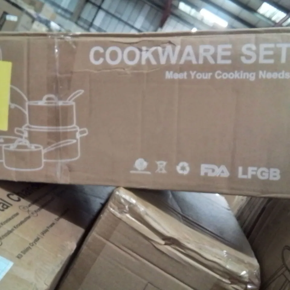 BOXED COOKWARE SET