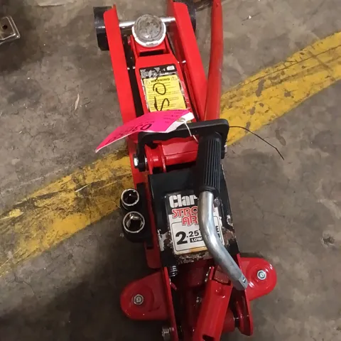 CLARKE 2.25 TONNE STRONG ARM
