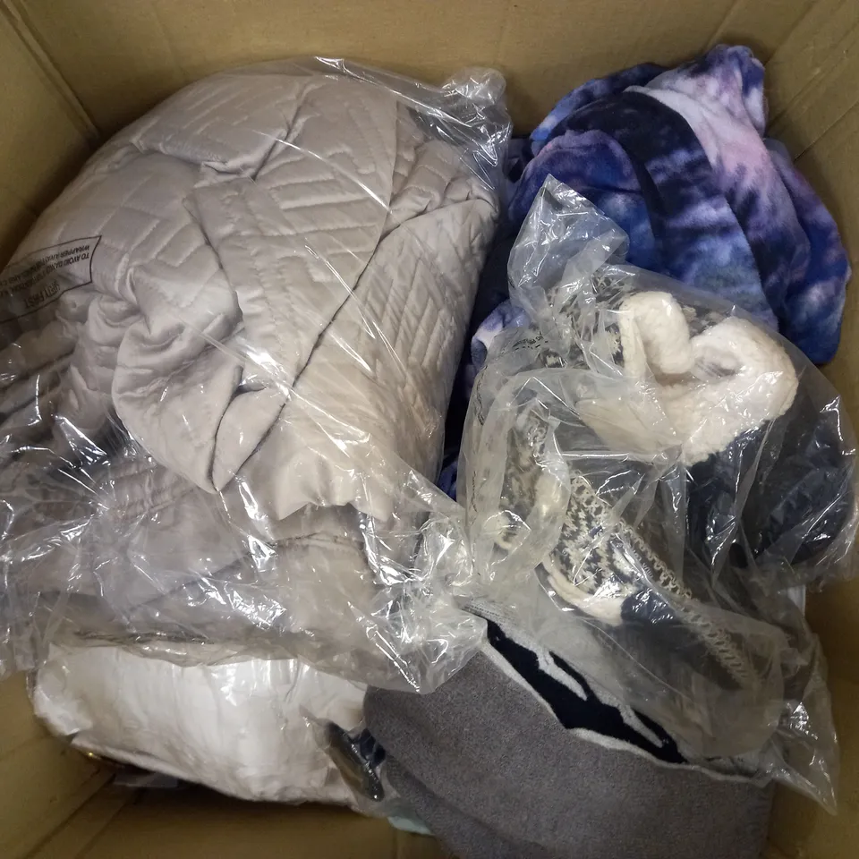 BOX OF APPROXIMATELY 15 ASSORTED HOUSEHOLD ITEMS TO INCLUDE GREAN BASE BYPASS SECATEURS, WET & FORGET MOULD LICHEN & ALGAE REMOVER, DESIGNER TRAINERS IN BLACK UK SIZE 11, ETC