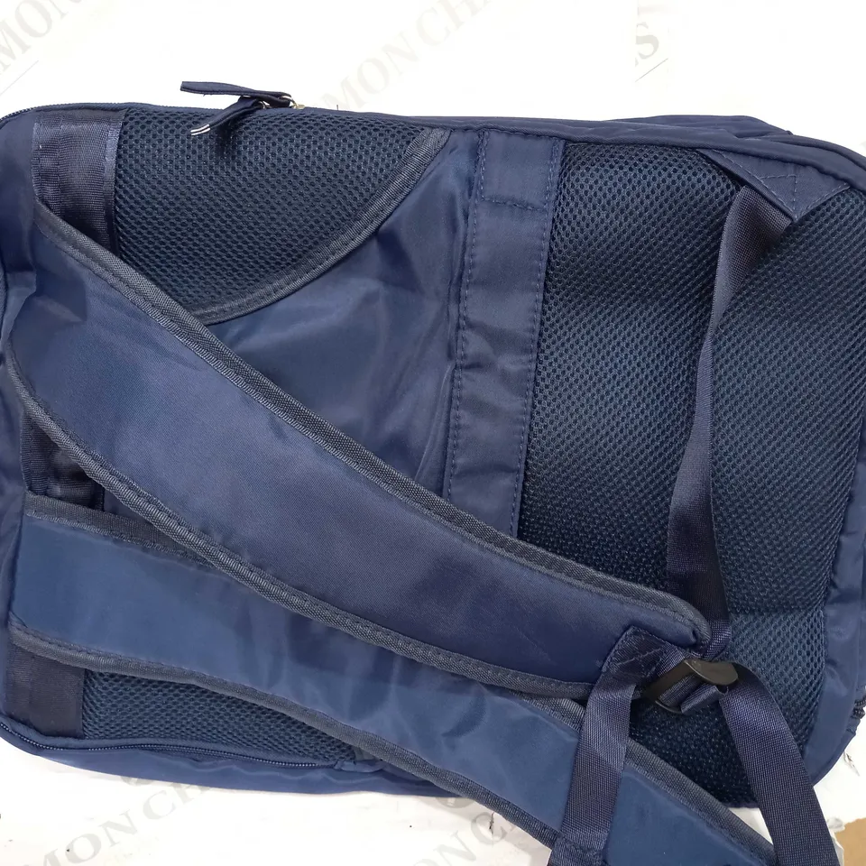 LUGG BACKPACK - NAVY / SIZE: H40, W30, D20CM