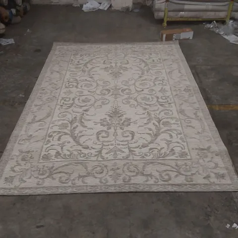 QUALITY DESIGNER PATTERNED RUG - APPROXIMATELY 288 x 205cm