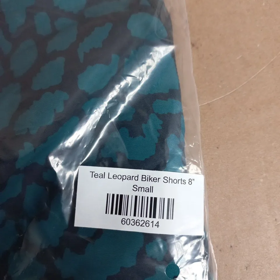 VOXY TEAL LEOPARD BIKER SHORTS – UK 8 (SMALL)