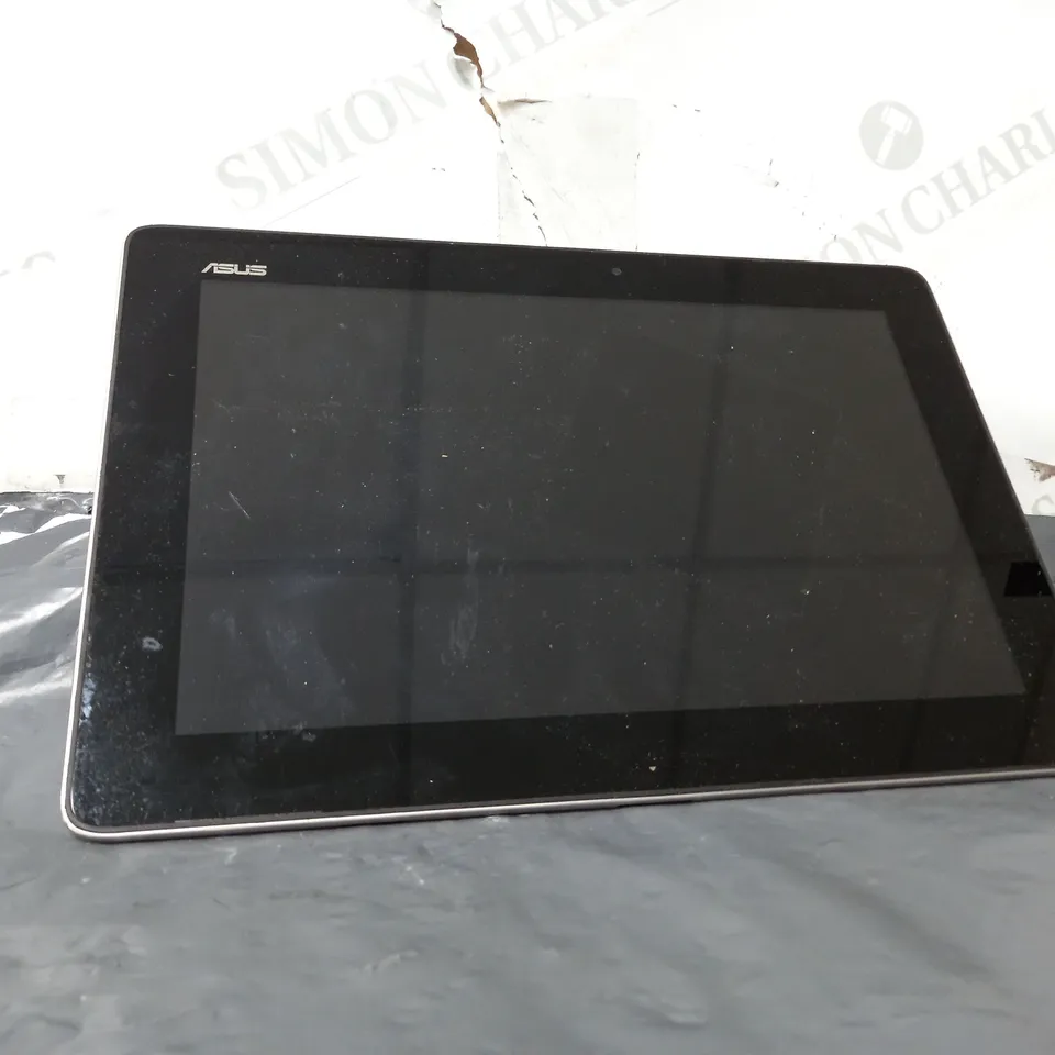 ASUS MEMO PAD 10 IN WHITE