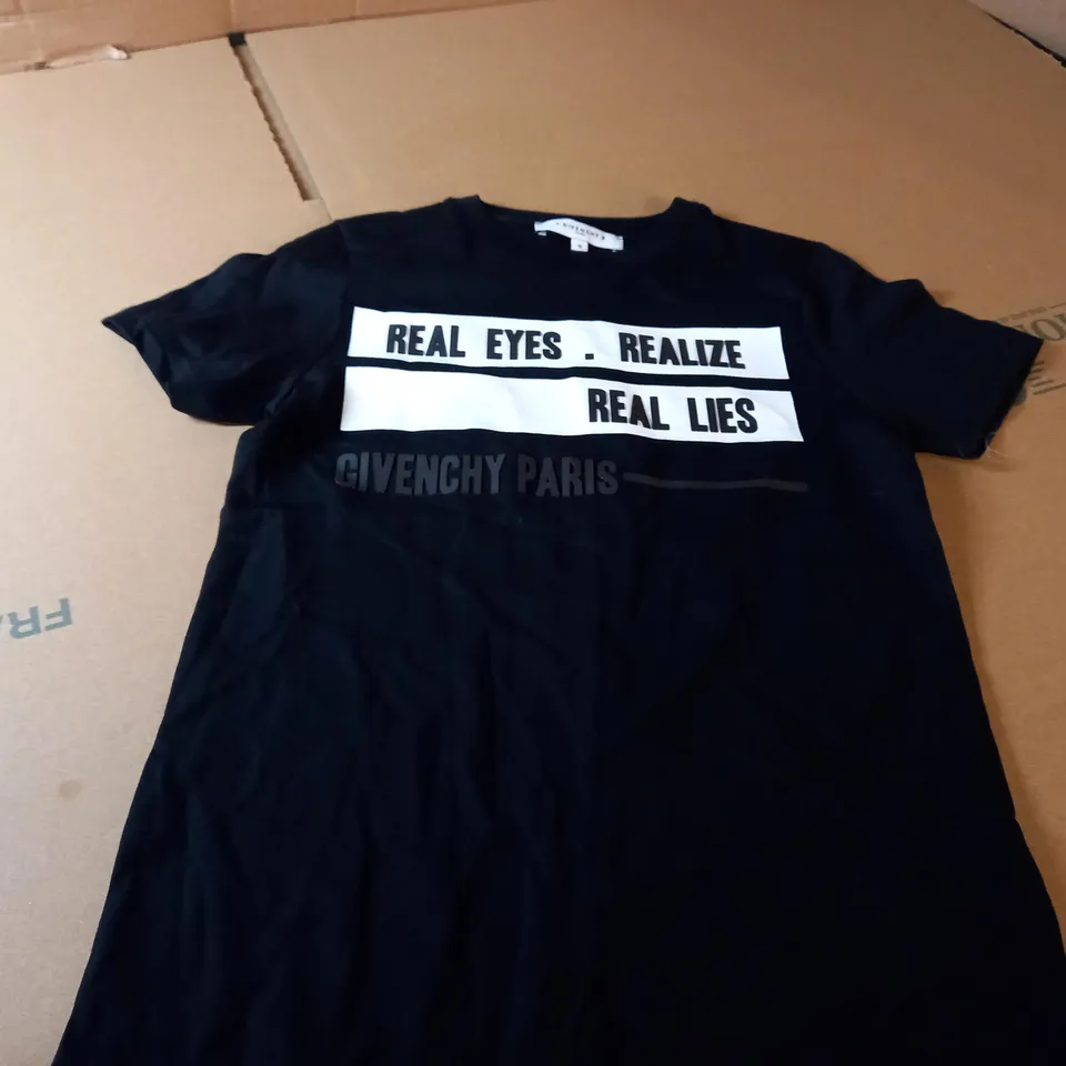 GIVENCHY PARIS BLACK/WHITE TSHIRT - SIZE 10 YEARS
