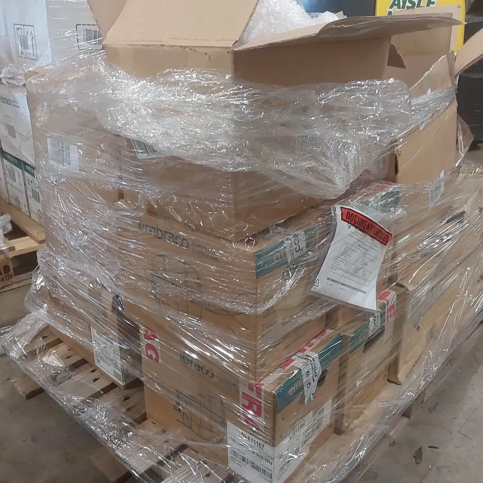 PALLET CONTAINING A VERY LARGE QUANTITY OF EMBRACO COMPRESSORS ECT