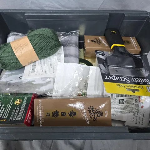 APPROXIMATELY 20 ASSORTED HOUSEHOLD ITEMS TO INCLUDE YARNS, WEEVIL KILLER AND SCRAPER