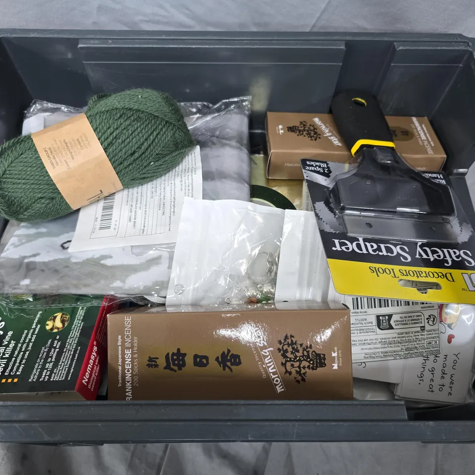 APPROXIMATELY 20 ASSORTED HOUSEHOLD ITEMS TO INCLUDE YARNS, WEEVIL KILLER AND SCRAPER