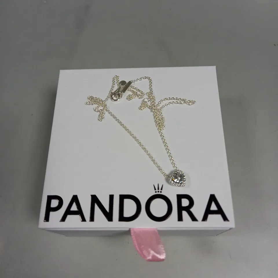 PANDORA ELEVATED HEART NECKLACE