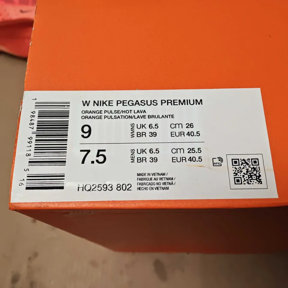 NIKE PEGASUS PREMIUM WOMEN'S RUNNING SHOES – PINK/ORANGE (UK 6.5)