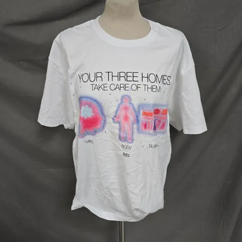 PATHETIC GRAPHIC TSHIRT IN WHITE SIZE L