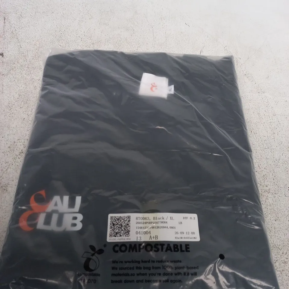 CALI CLUB BLACK LOGO TEE SIZE XL