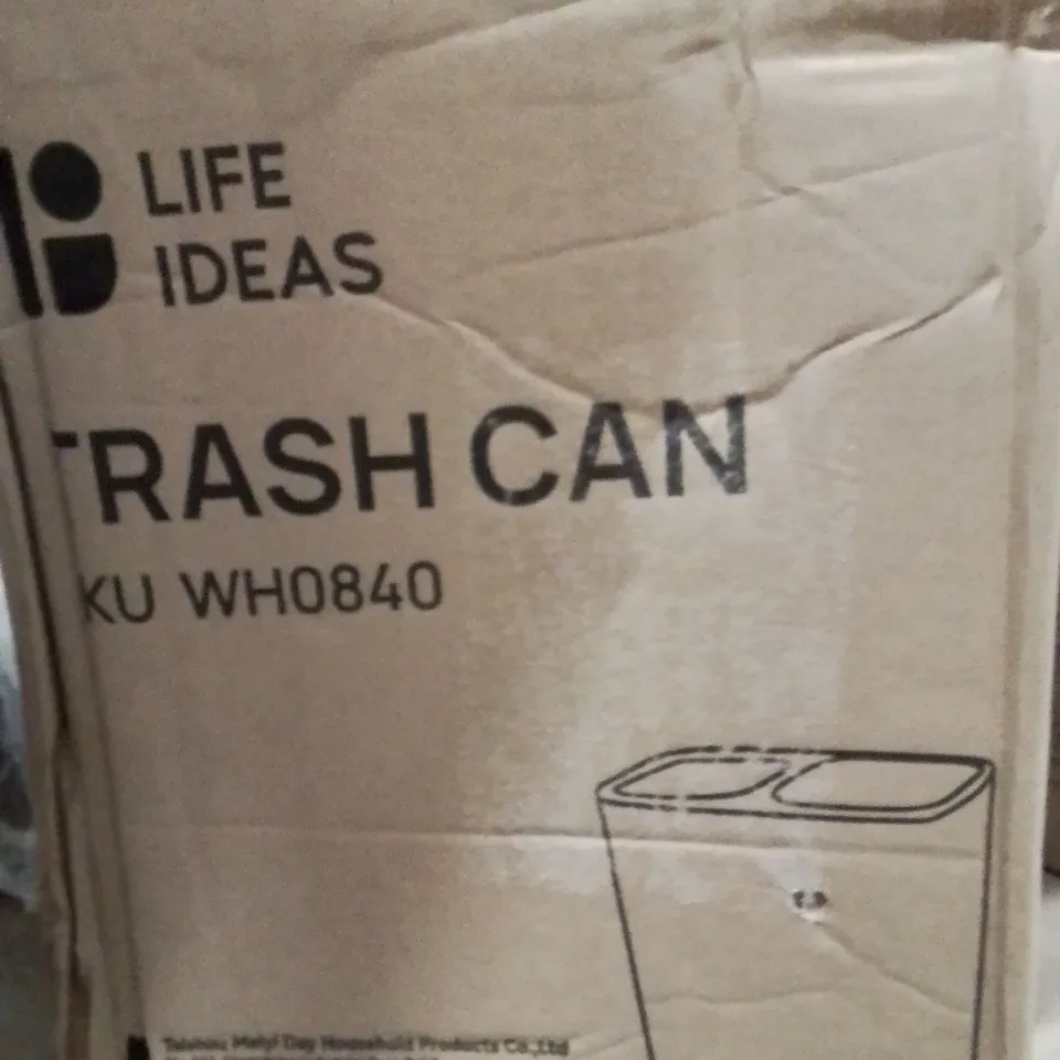 BOXED TRASH CAN 
