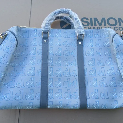 THREE DANIEL DIYEPRIYE DUFFLE BAG – LIGHT BLUE WITH DARK STRAPS
