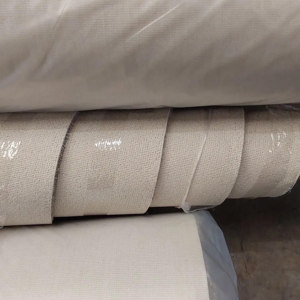 ROLL OF QUALITY TUDOR TWIST REGAL DRIZZLE CARPET // SIZE: APPROXIMATELY 4 X 2.5m
