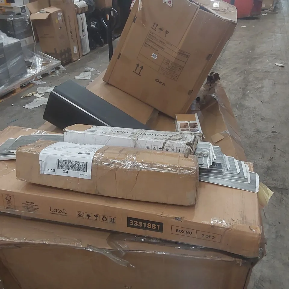 PALLET CONTAINING ASSORTED FURNITURE PARTS