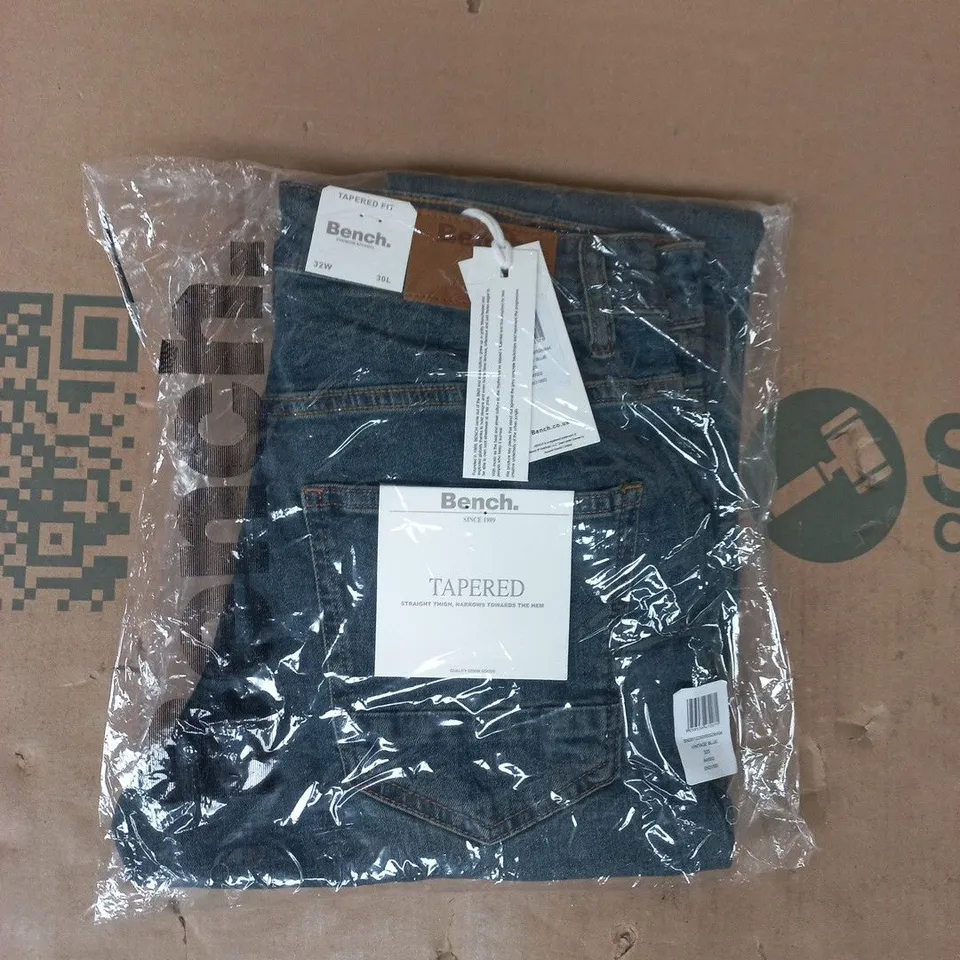 BAGGED BENCH TAPERED JEANS IN VINTAGE BLUE SIZE 32S
