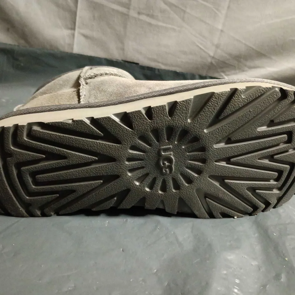 UGG GREY SUEDE BOOTS - UK SIZE 6