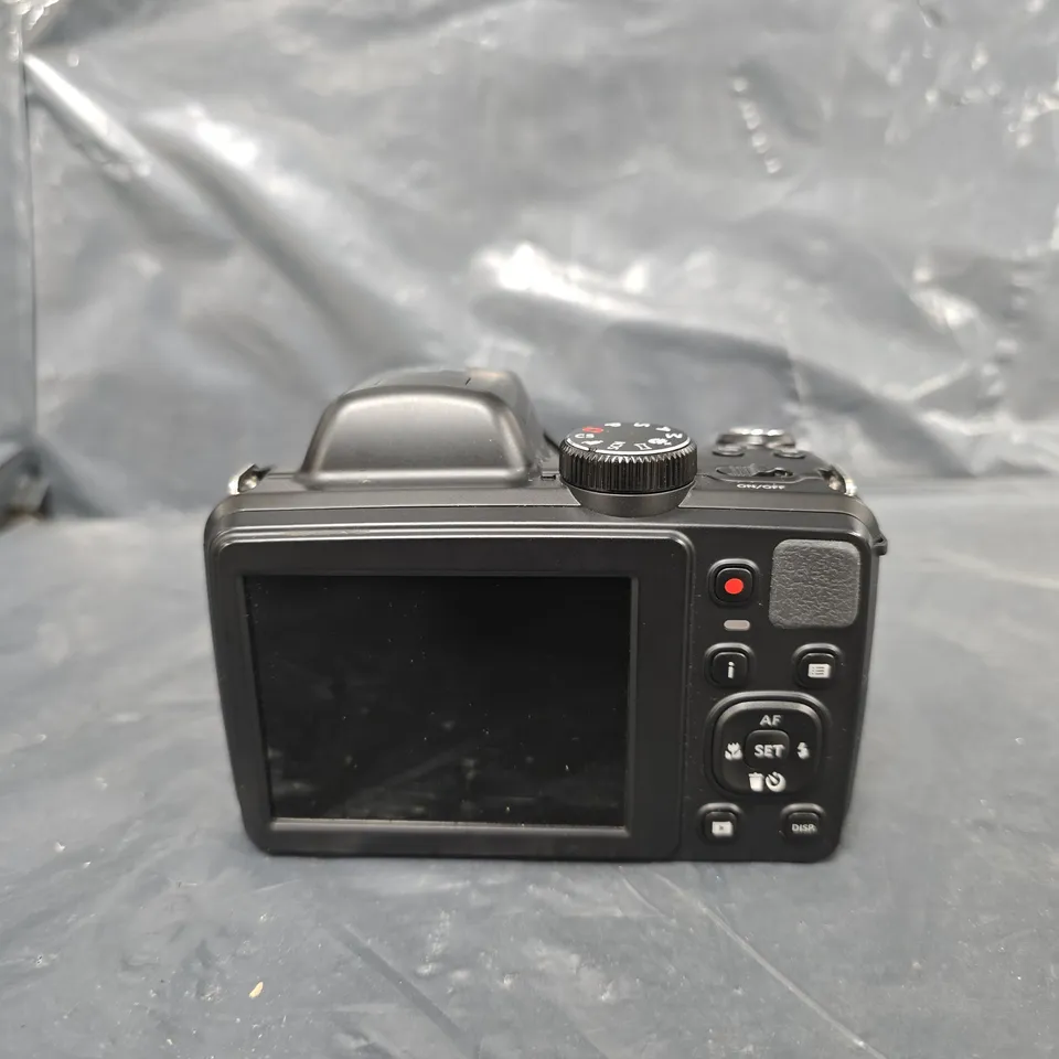 KODAK PIXPRO AZ425 ASTRO 20MP 42X ZOOM BRIDGE CAMERA - BLACK - CAMERA + 32GB SD CARD + CASE