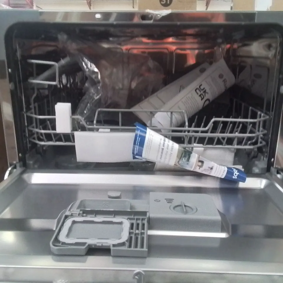 RUSSELL HOBBS TABLE TOP DISHWASHER COMPACT MINI WITH 6 PLACE SETTINGS, LED DISPLAY, BUTTON CONTROL, 6 PROGRAMMES, PORTABLE & EFFICIENT, 24HR TIMER, RINSE & ECO MODE IN SILVER, RH6TTDW0D1S