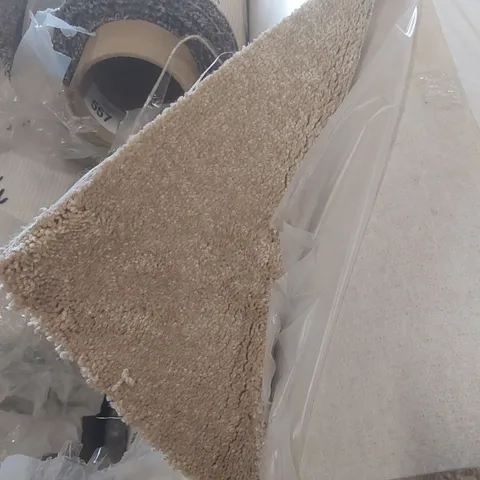 ROLL OF QUALITY ALMOND CRESCENT CARPET - APPROXIMATELY 2.73 x 4m