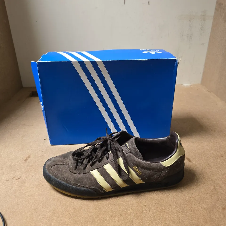 ADIDAS JEANS TRAINERS – BROWN SUEDE WITH CREAM STRIPES - UK SIZE 10