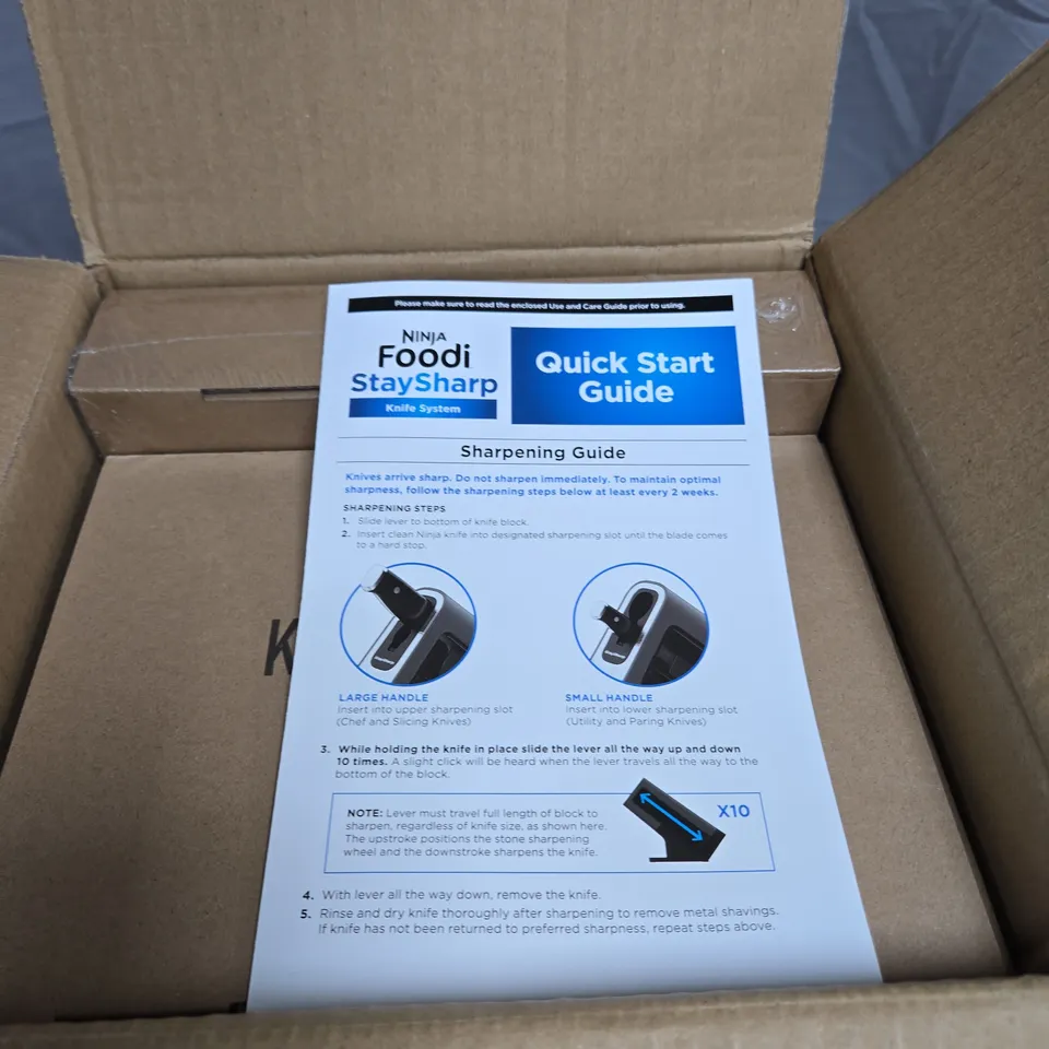 NINJA STAYSHARP KNIFE BLOCK WITH INTEGRATED SHARPENER – 6-PIECE SET (K32006UK) COLLECTION ONLY 18+