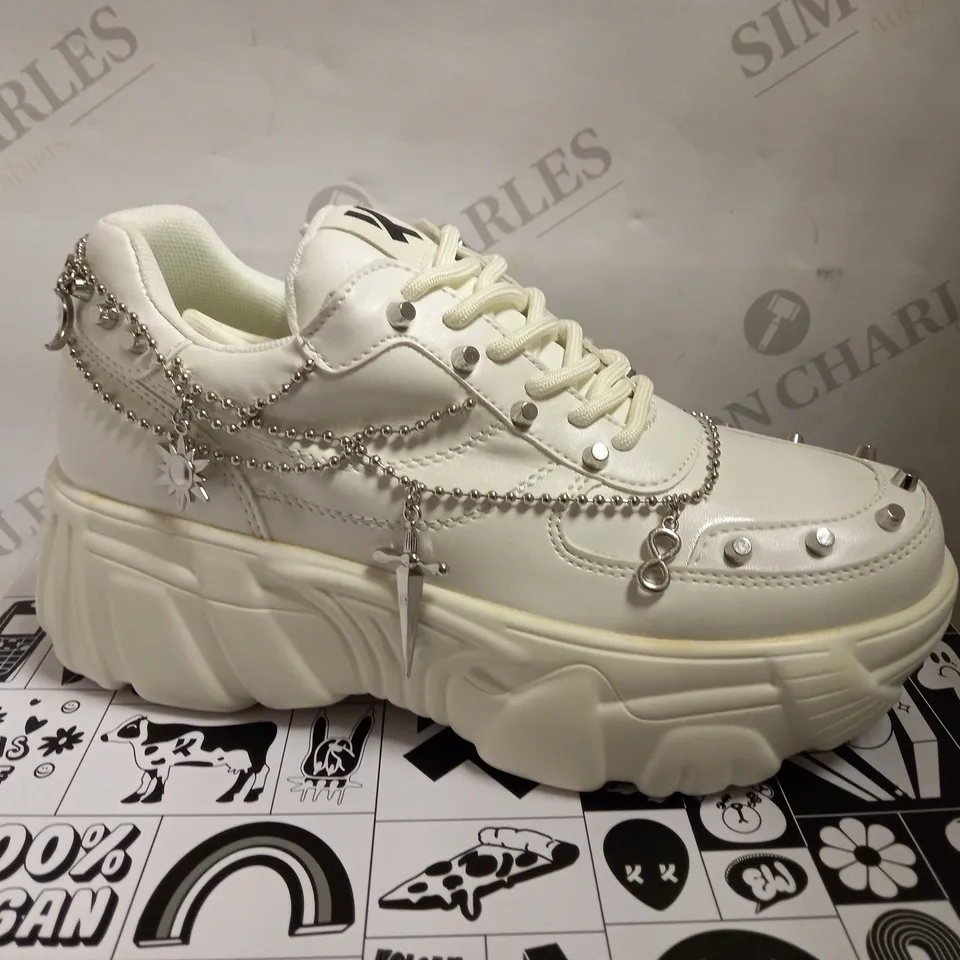 KOI VEGAN WHITE JINX MYSTIC CHARM TRAINERS - SIZE 5