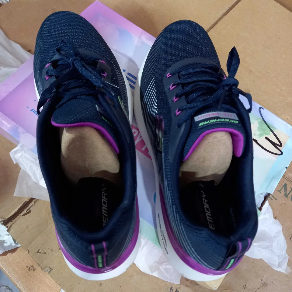 SKETCH-AIR DYNAMIC TRAINER WITH MEMORY FOAM SIZE 7 