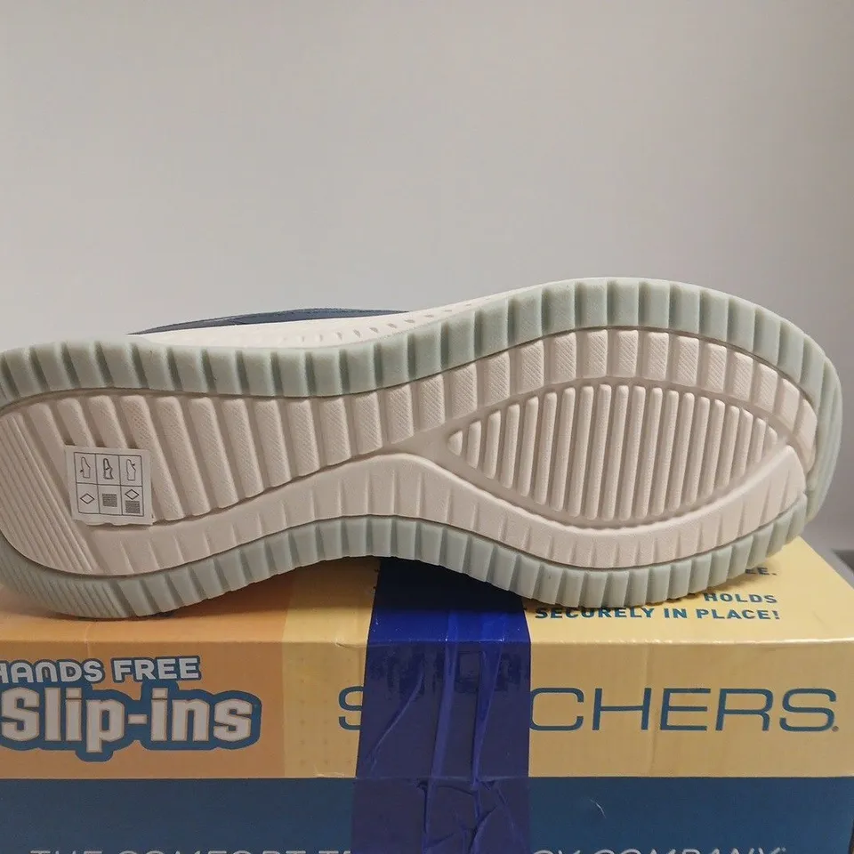 BOXED PAIR OF SKECHERS SLIP-INS MEMORY FOAM SHOES – UK SIZE 8