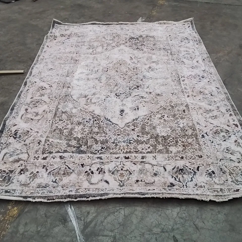 QUALITY DESIGNER AREA RUG - APPROXIMATELY 230X160CM