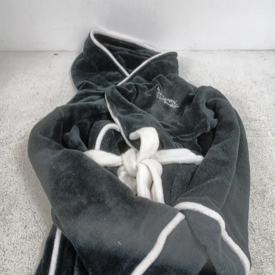 MY CHEMICAL ROMANCE BLACK PLUSH ROBE, SIZE M-L