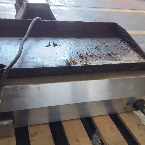 COMMERCIAL ELECTRIC GRIDDLE 