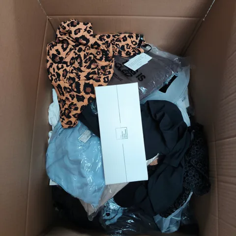 LARGE BOX OF APPROXIMATELY 25 ASSORTED CLOTHING ITEMS IN VARIOUS COLOURS, STYLES AND SIZES - COLLECTION ONLY