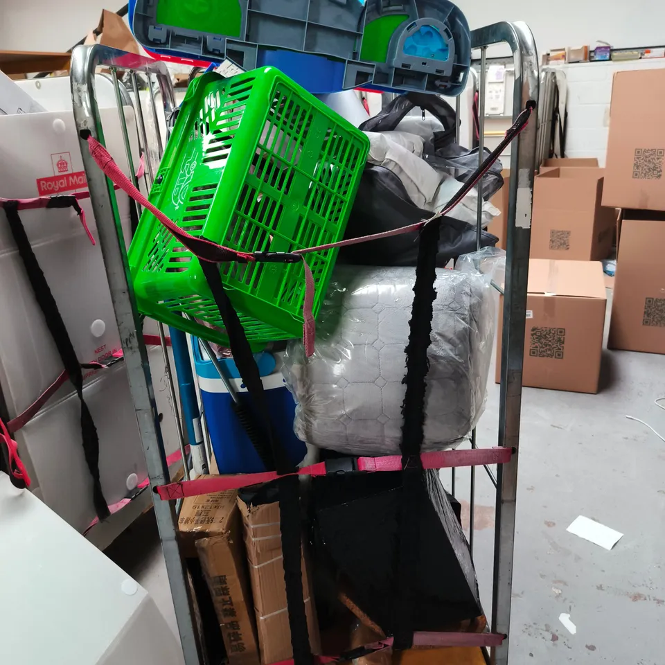 CAGE OF APPROXIMATELY 15 ASSORTED ITEMS TO INCLUDE CHILDRENS PLAYSET ETC