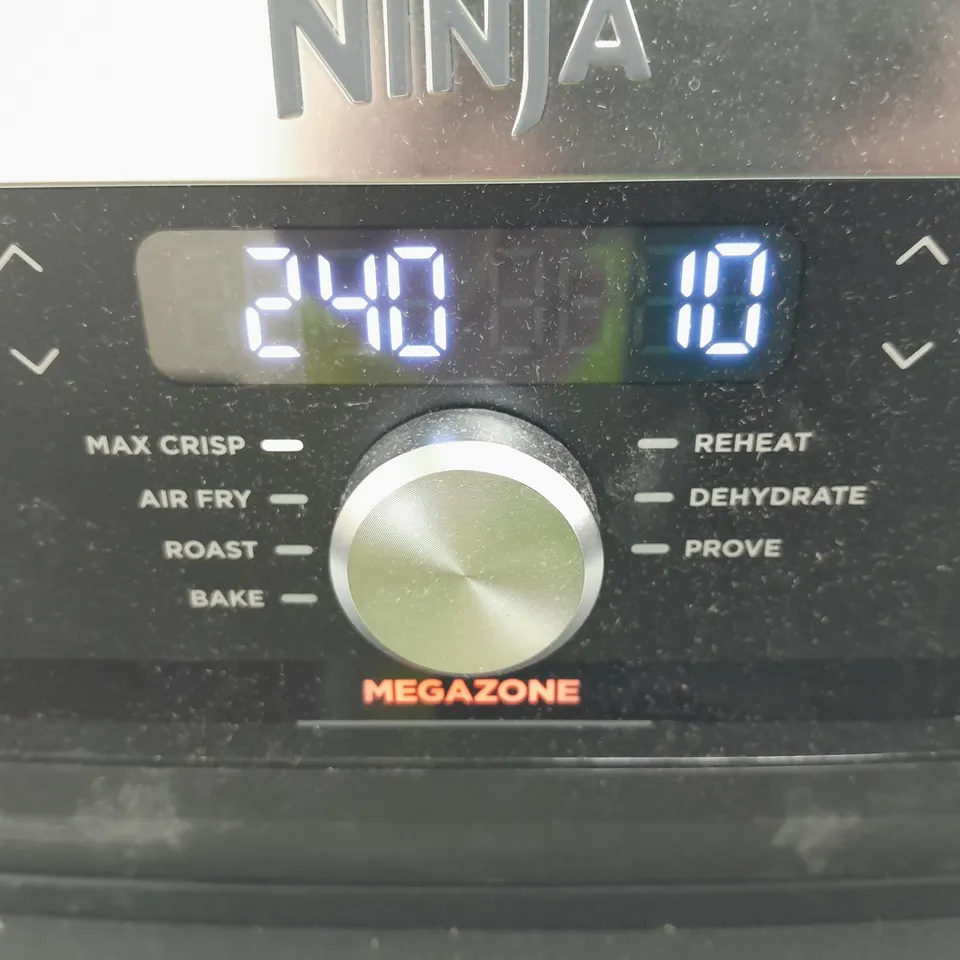 BOXED NINJA 10.4L FOODI FLEXDRAWER DUAL AIR FRYER IN BLACK AF500UK