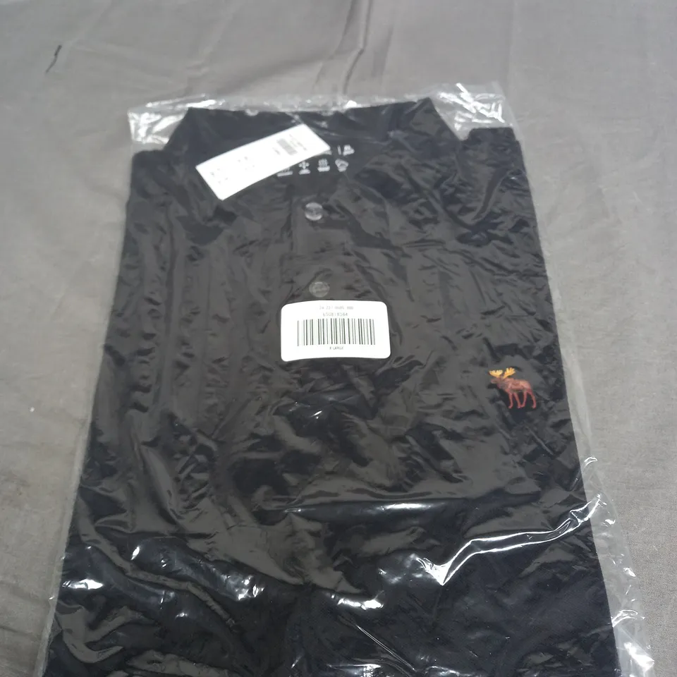 BAGGED ABERCROMBIE AND FITCH BLACK POLO SHIRT SIZE XL