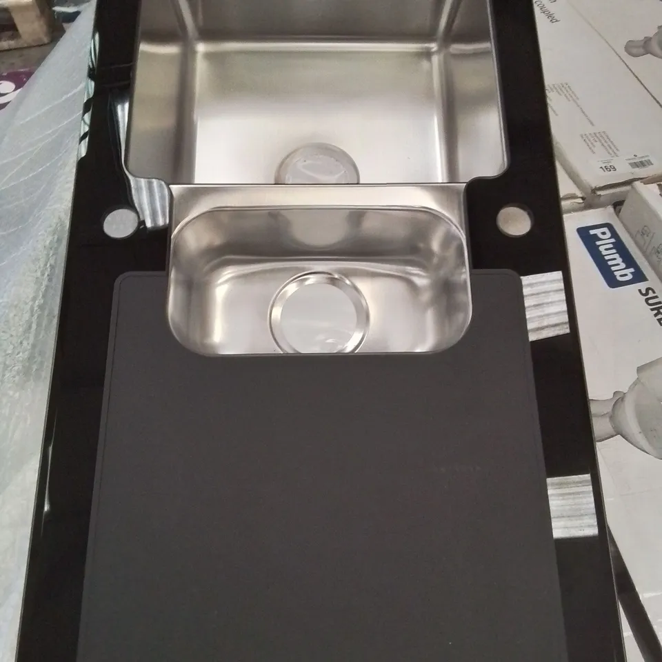DESIGNER STAINLESS STEEL & BLACK GLASS 1.5 BOWL & SINGLE DRAINER SINK
