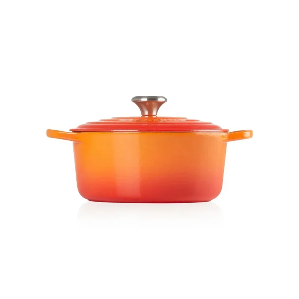 Boxed le creuset cast iron round casserole