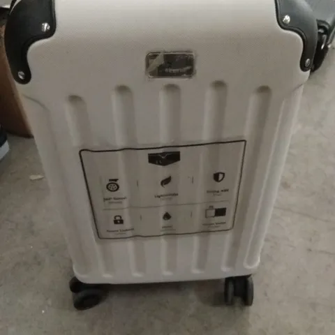 LUGG 2PC TRAVEL SUITCASE 