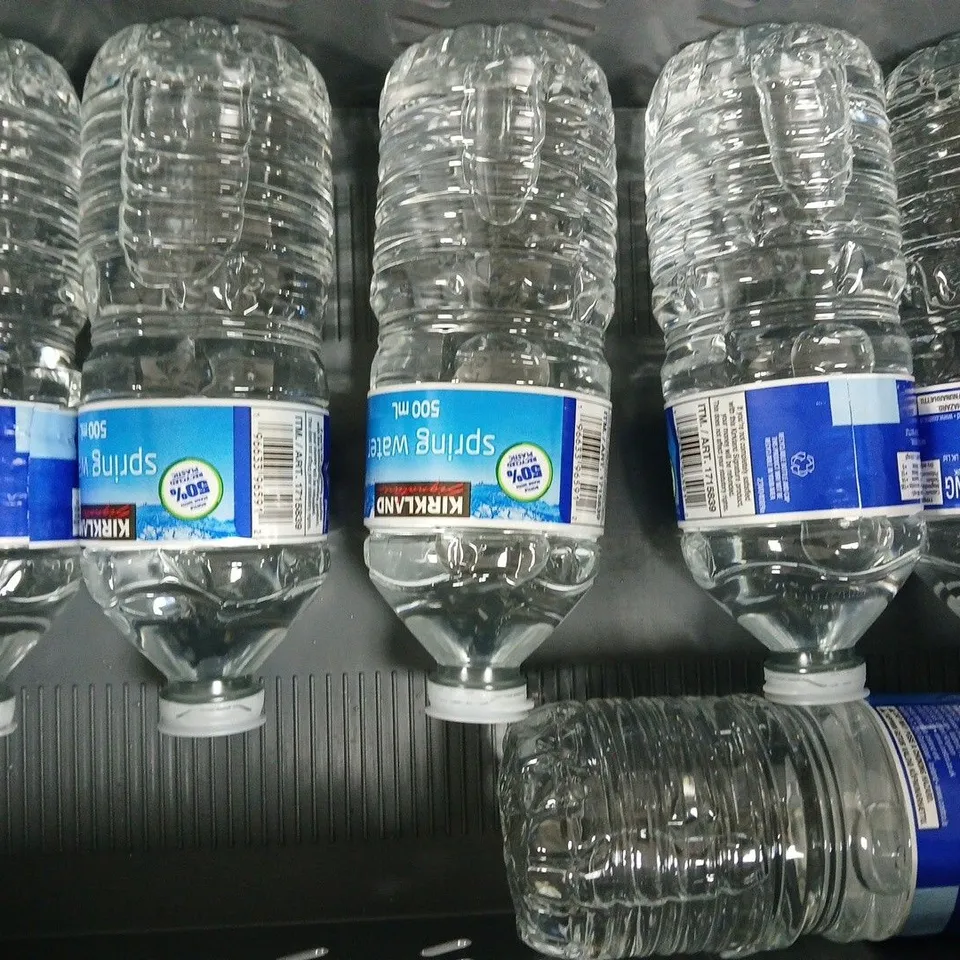 APPROXIMATELY 8 BOTTLES OF KIRKLAND SIGNATURE SPRING WATER (500ML)
