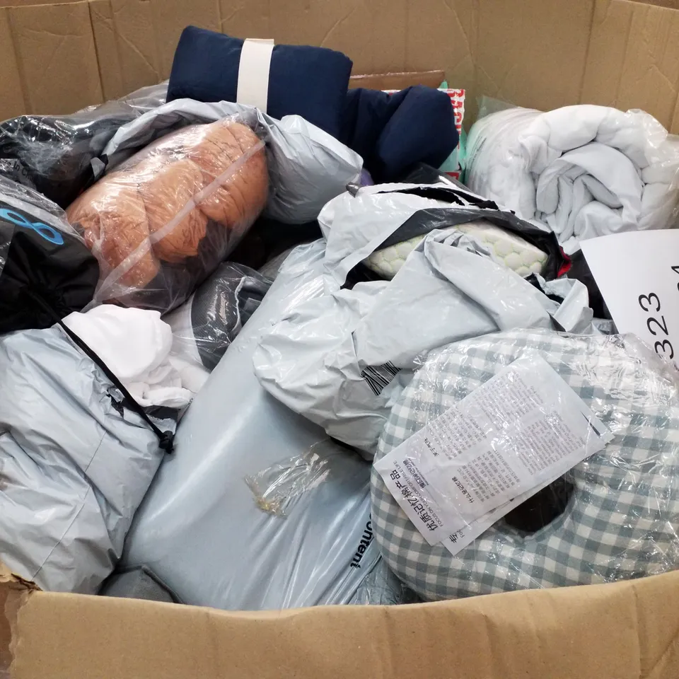 PALLET OF ASSORTED PILLOWS & CUSHIONS INCLUDING CERVICAL PILLOW, CHAIR BACK CUSHION, NECK PILLOW 