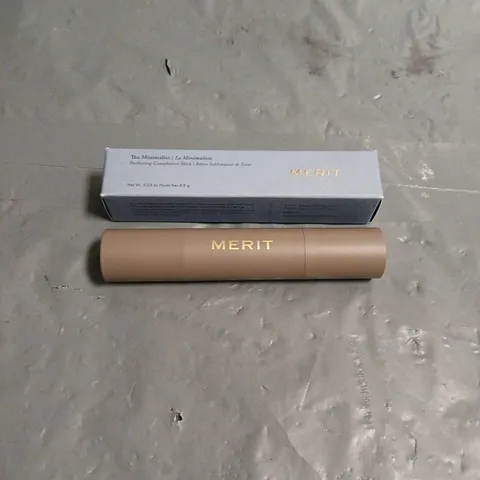 BOXED MERIT THE MINIMALIST PERFECTING COMPLEXION STICK IN LINEN 6.5G