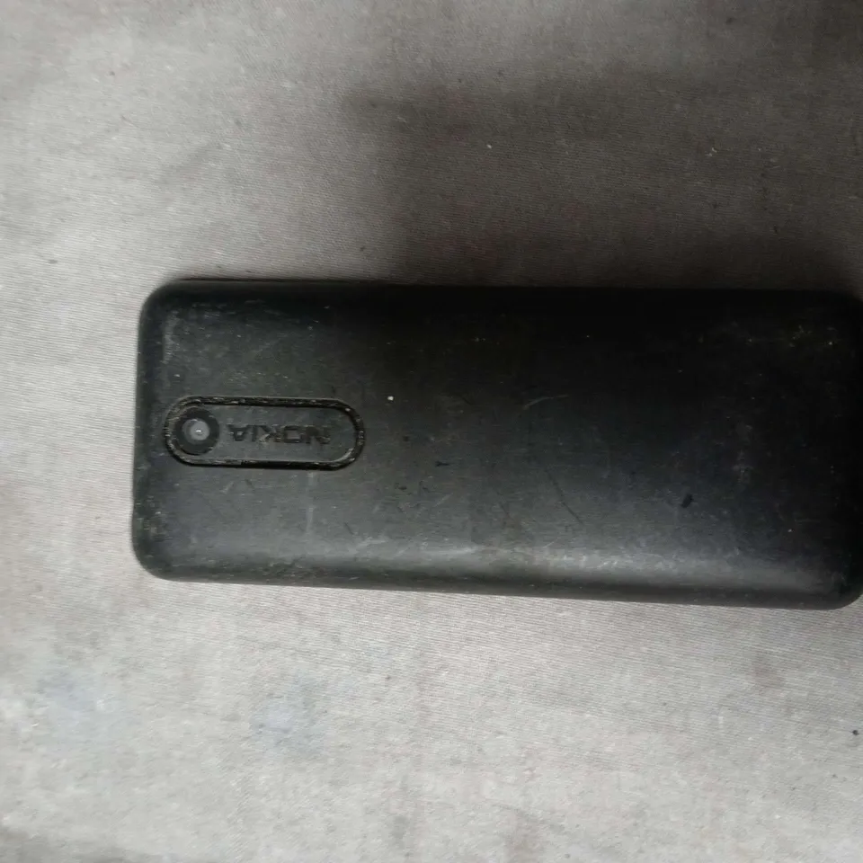 NOKIA MOBILE PHONE - BLACK 