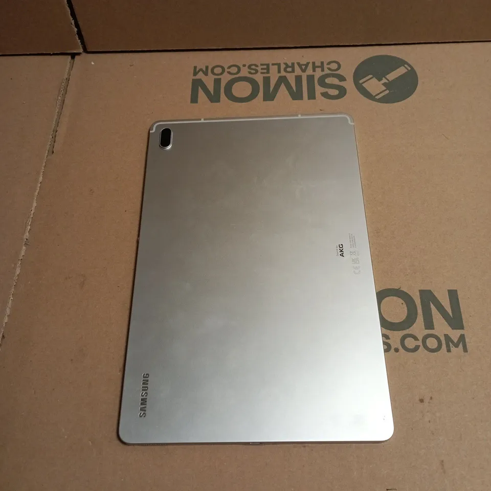 SAMSUNG TABLET SILVER UNBOXED NO ACCESSORIES