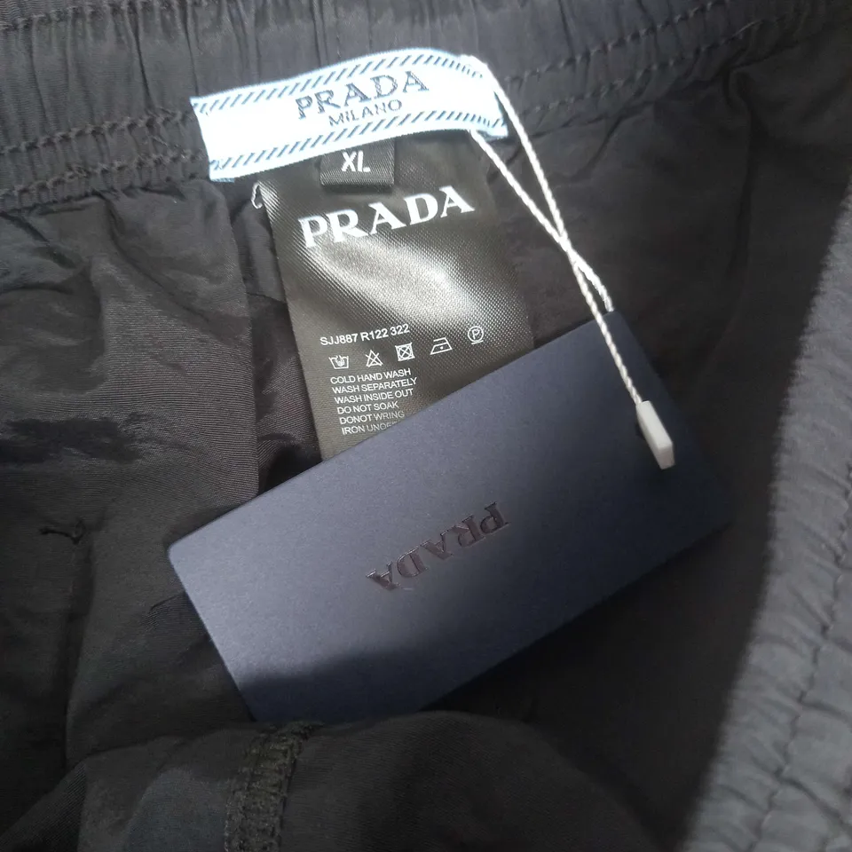 PRADA BLACK LOGO SHORTS - XL