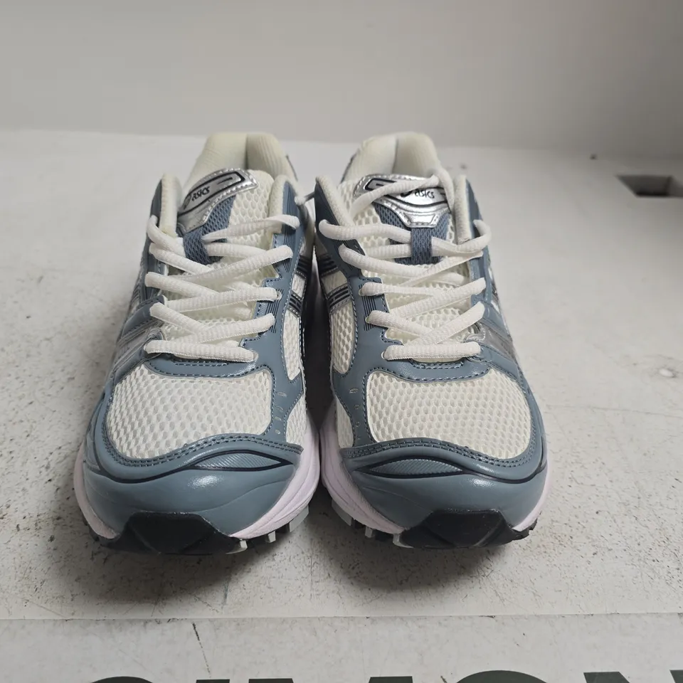 ASICS RUNNING SHOES – UK SIZE 7.5