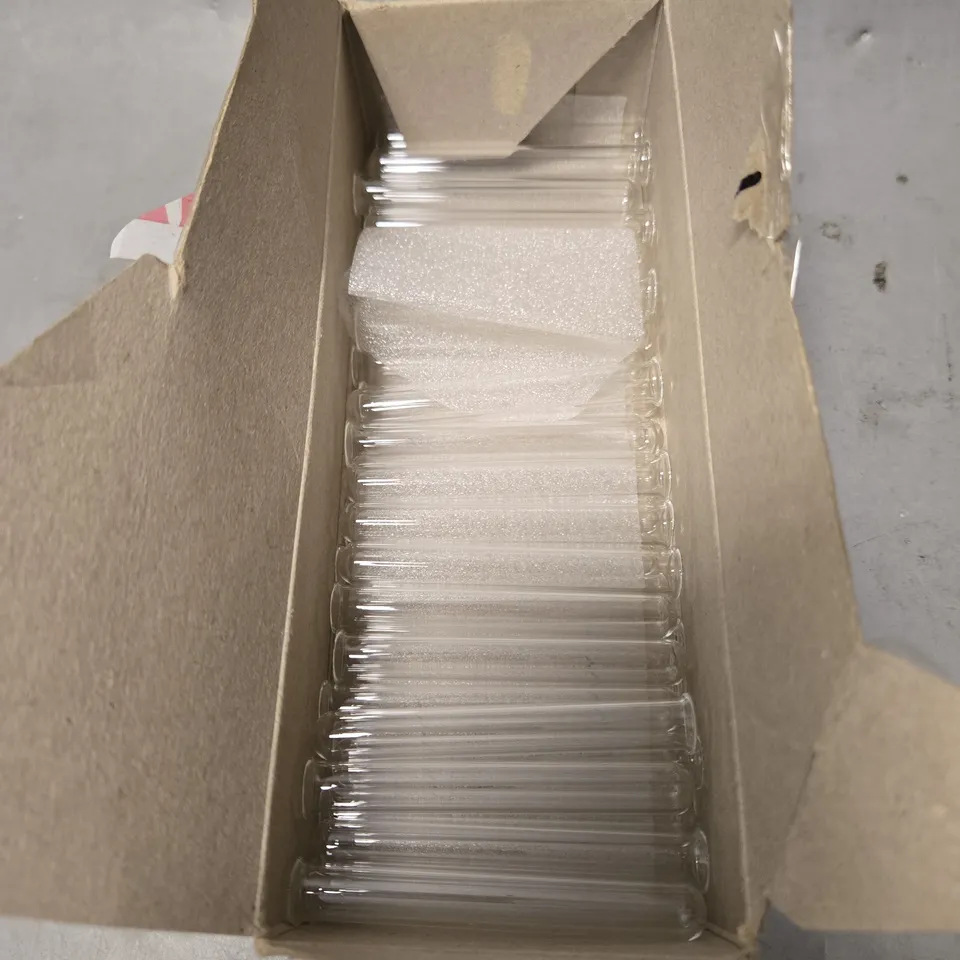 BOX OF APPROX 50 KIMBLE CHASE TEST TUBE WITH RIM 10X75MM - COLLECTION ONLY