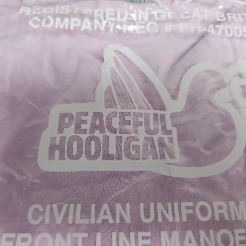 Peaceful Hooligan Duke T-Shirt – Lavender (XL)