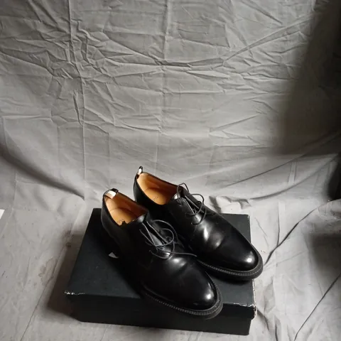 BOSS BLACK LEATHER LACE-UP DRESS SHOES, UK 9 (US 10, EU 43)